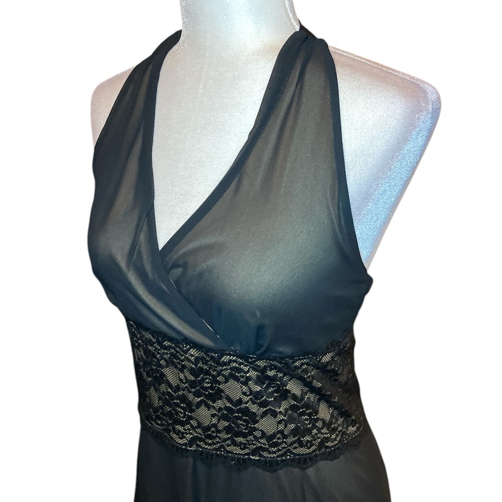 Black lace halter dress - Picture 2 of 6